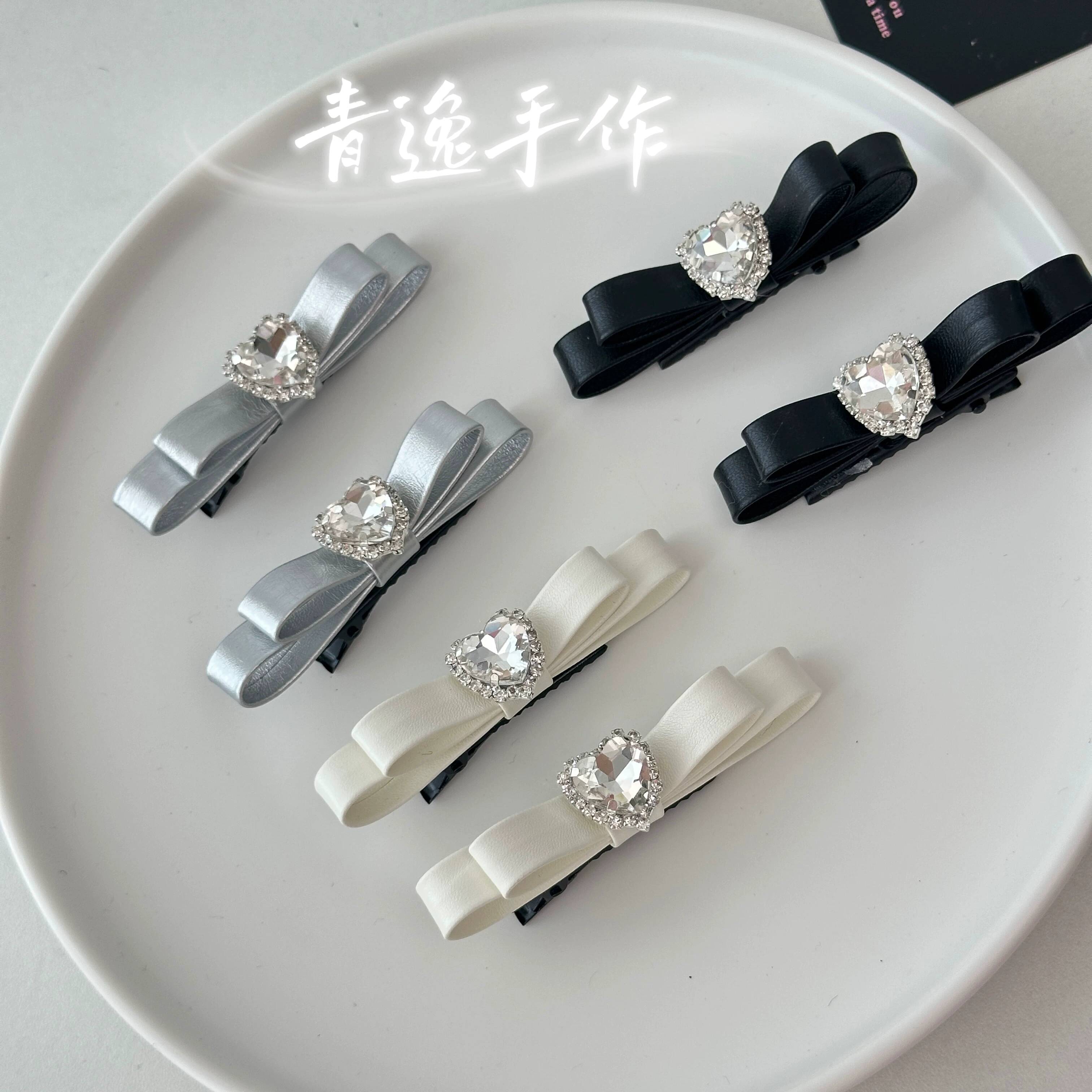 Hair Clips - مشبك شعر على شكل قلب مرصع